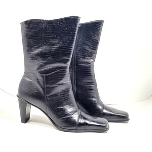 A. Marinelli Women's black  leather chelsea boots Size: 9M